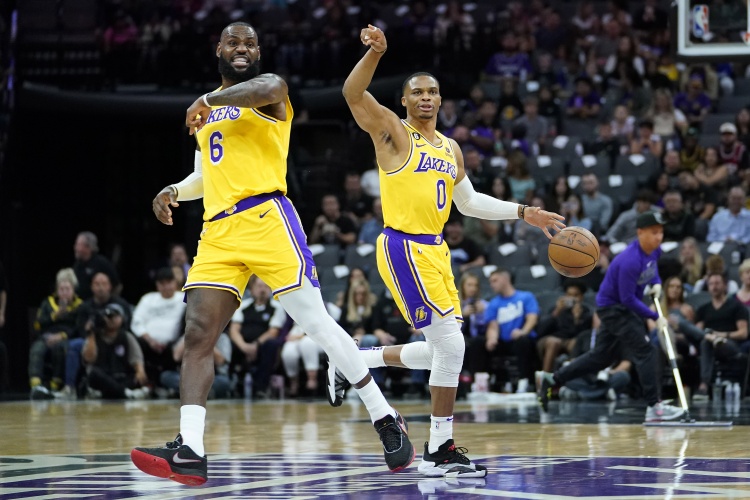 威少宣布退役结束18年NBA生涯 历史仅三人完成对阵30队三双 威少宣布退役结束18年NBA生涯 历史仅三人完成对阵30队三双