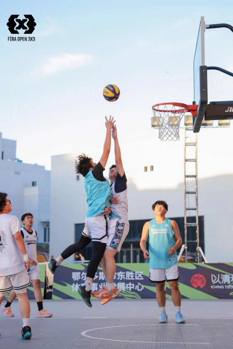 FIBA Open 3×3东胜分站战罢 黑色闪电与海底小纵队分获组别冠军