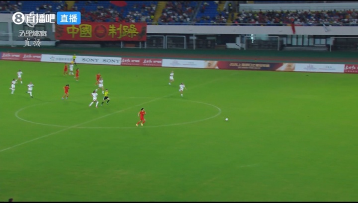 方珍珠过门将打空门 中国U17女足2-0领先皇马U17