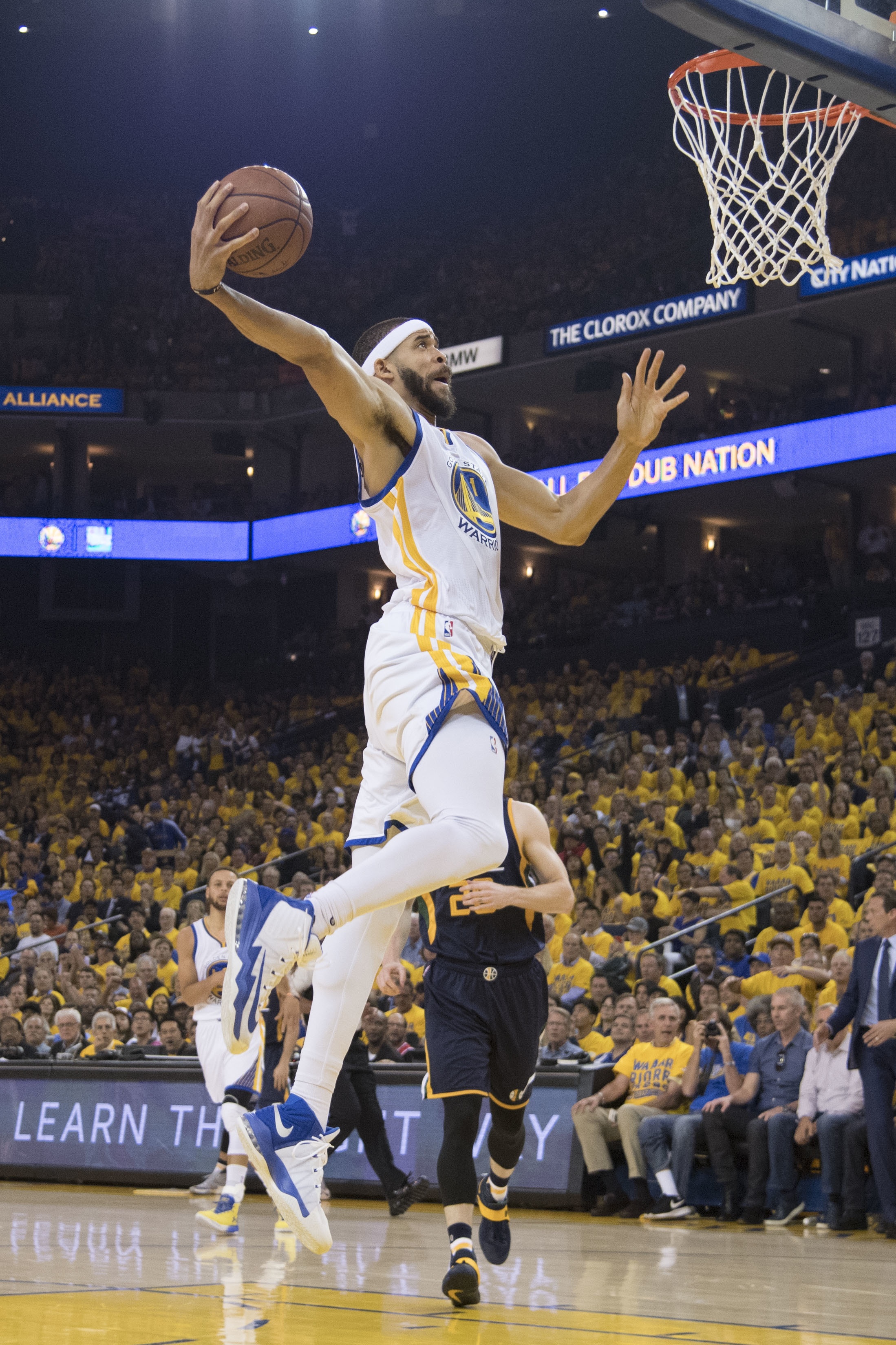 麦基曝勇士时期从不练投篮：投个中投立马被换下