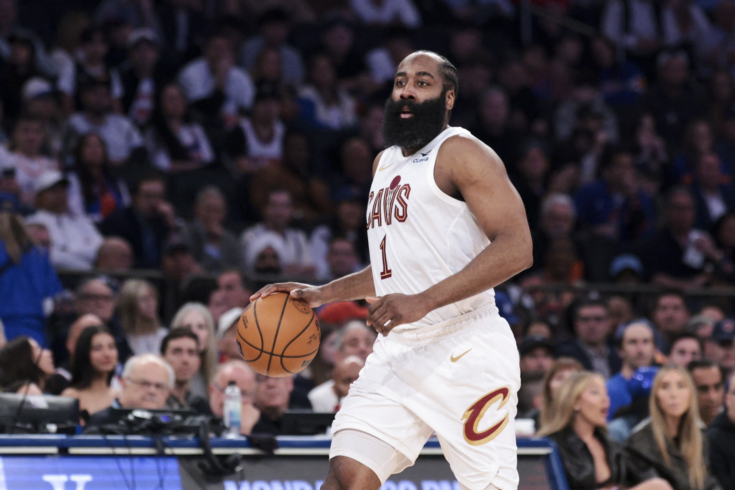 哈登3年9700万续约骑士 生涯总薪资5.11亿历史第四 哈登3年9700万续约骑士 生涯总薪资5.11亿历史第四