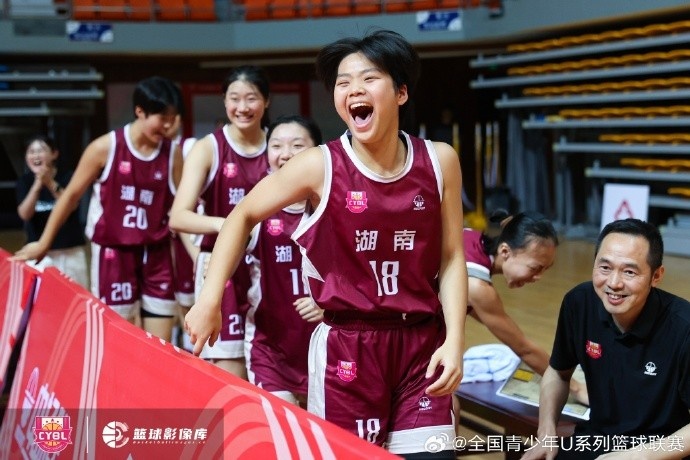 湖南队拿下2026年全国U15青少年篮球联赛女子组决赛总冠军