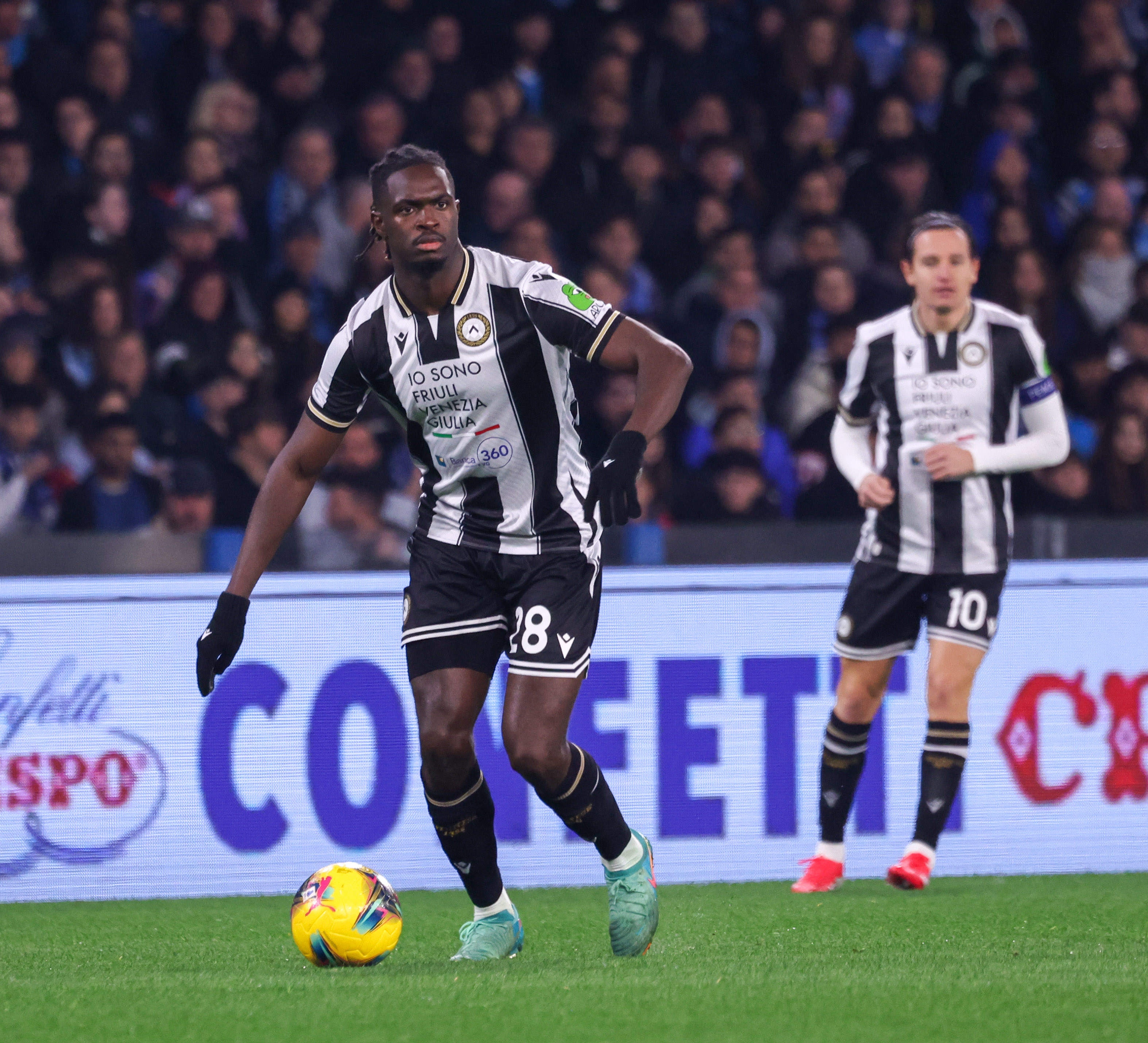 记者：水晶宫下周一将报价乌迪内斯后卫索勒，金额为2500万欧